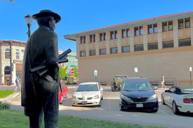 Frank Wright statue